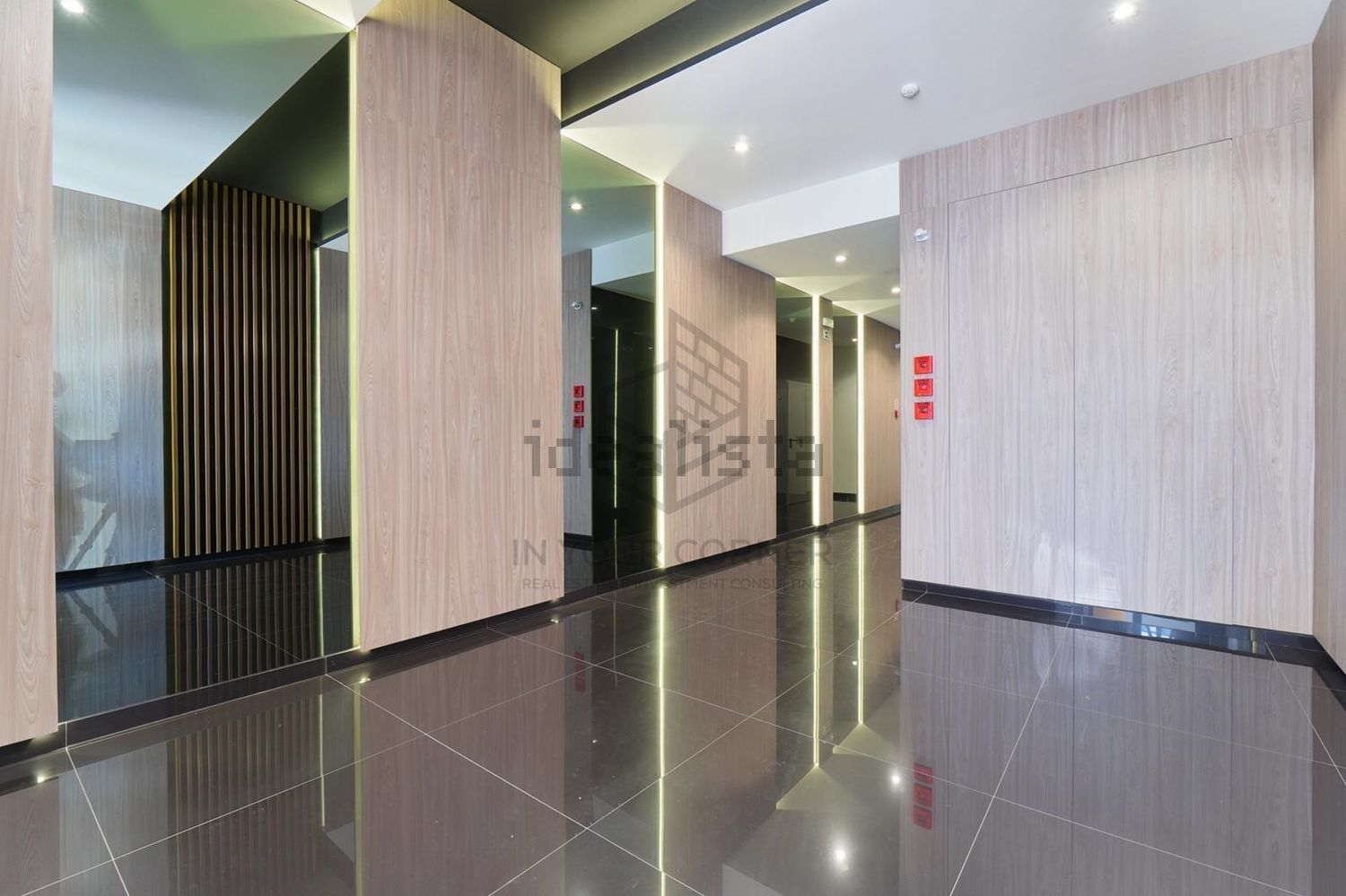 出租公寓 t3在Praça Infante Dom Duarte, 1 - 电梯