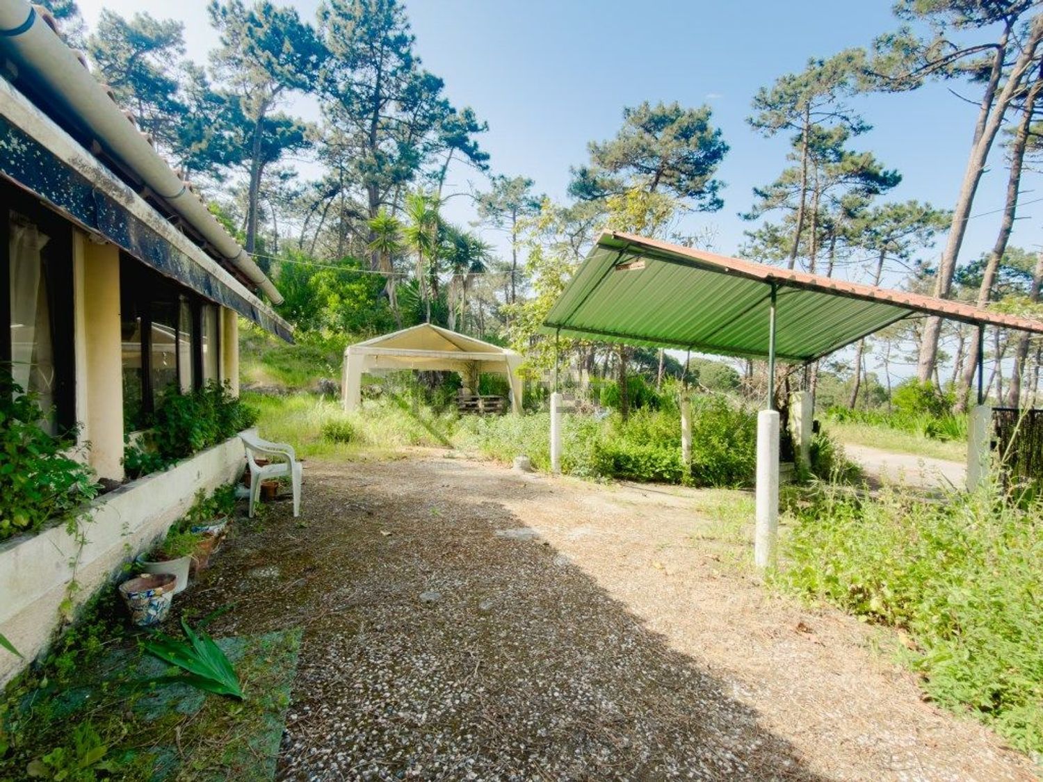 小楼房或独栋别墅出售在Rua do Cabeço do Barro - 花园