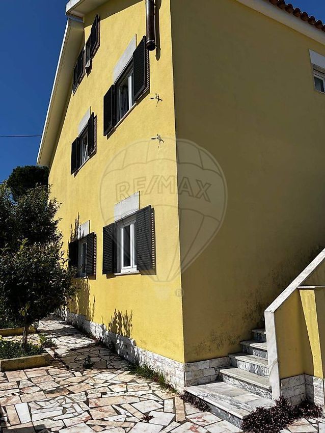 小楼房或独栋别墅出售在Rua Furnas