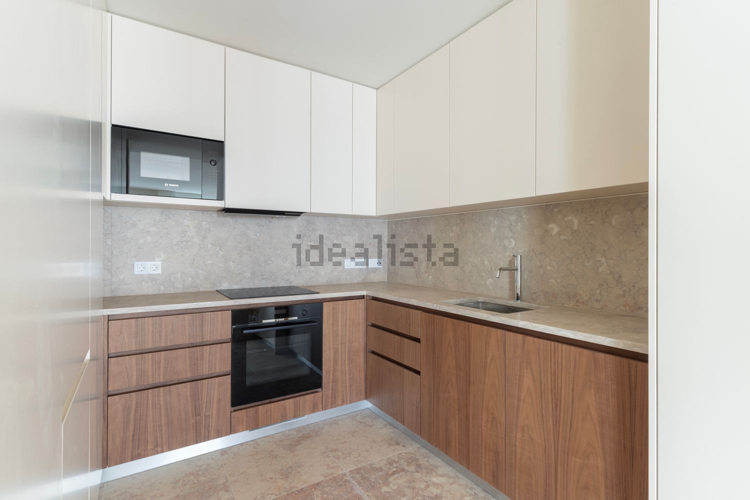 出租公寓 t2在Rua de São Bento, 19 - 厨房