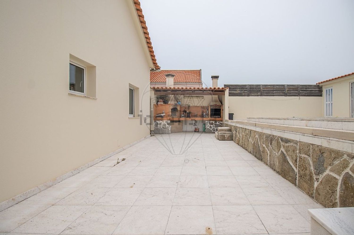 小楼房或独栋别墅出售在Estrada do Cabo da Roca - 阳台