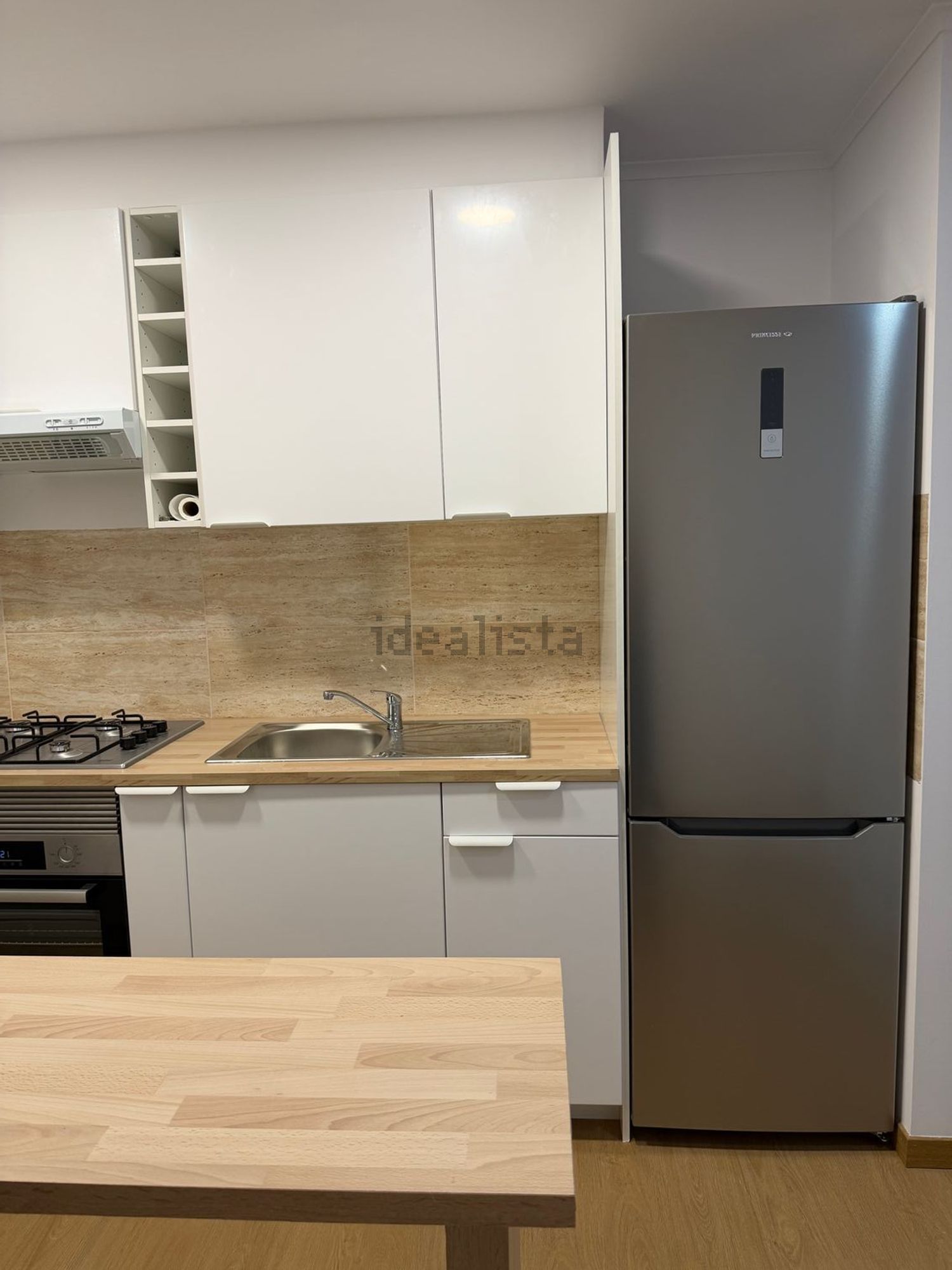 出租房间在Praça de Chinde, 8 - 厨房