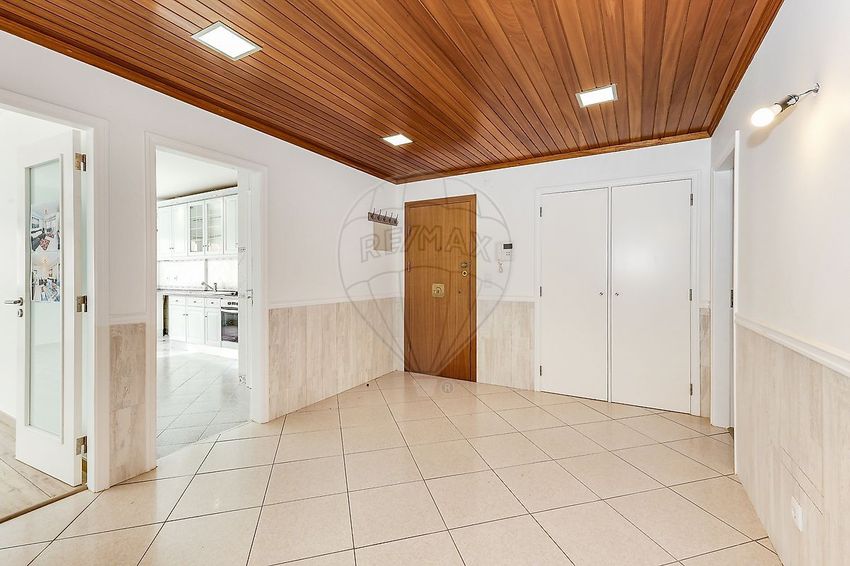 出租公寓 t3在Rua José dos Santos Mateus