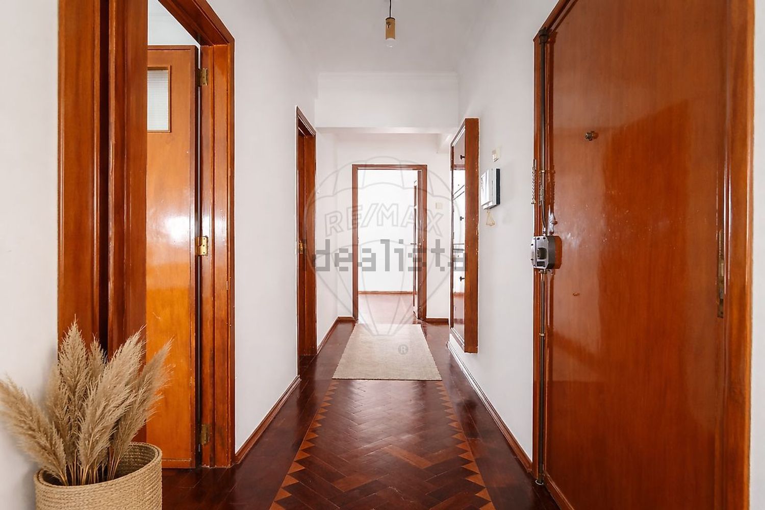 公寓 t2出售在Rua Montepio Geral - 过道