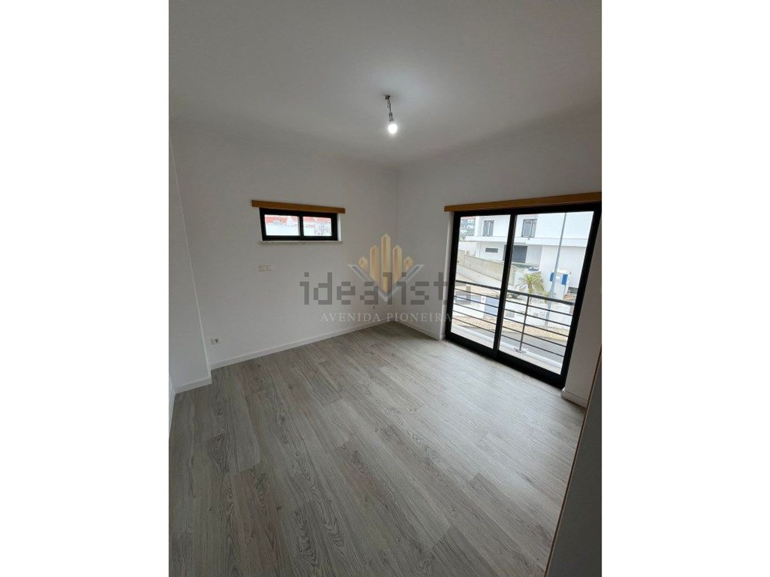 小楼房或独栋别墅出售在Rua Pulido Valente - 居住