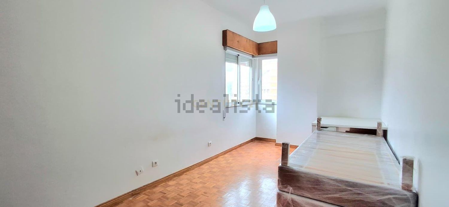 公寓 t3出售在Rua Tomás Alcaide, 100 - 卧室