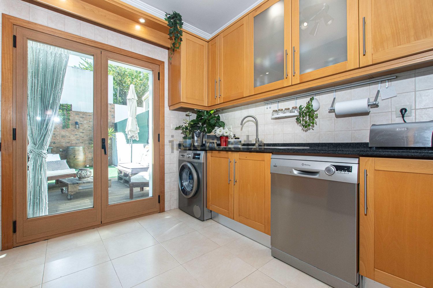 联排别墅出售在Venda do Pinheiro e Santo Estêvão das Galés - 厨房