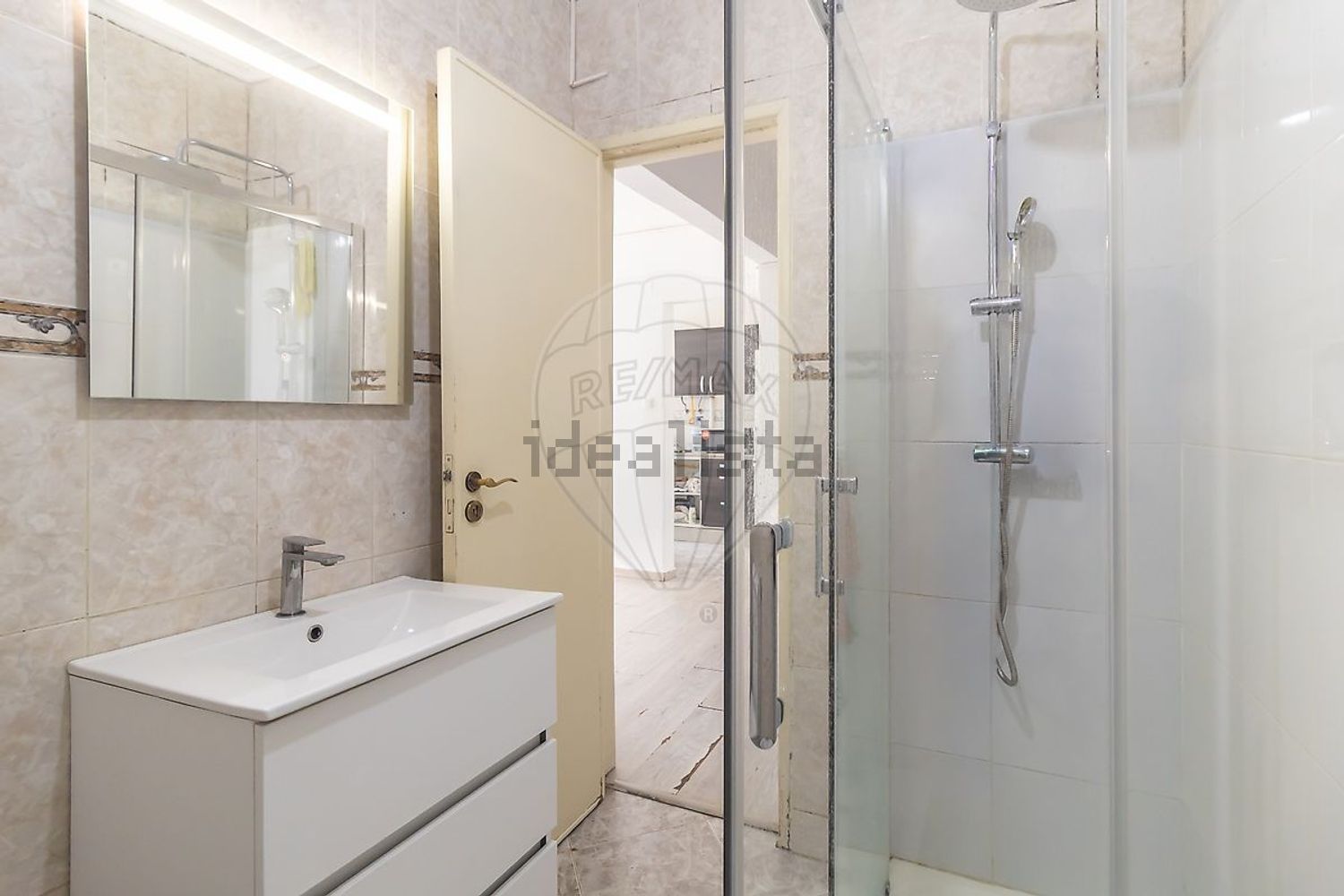 公寓 t3出售在Rua Infante Dom Augusto - 卫生间