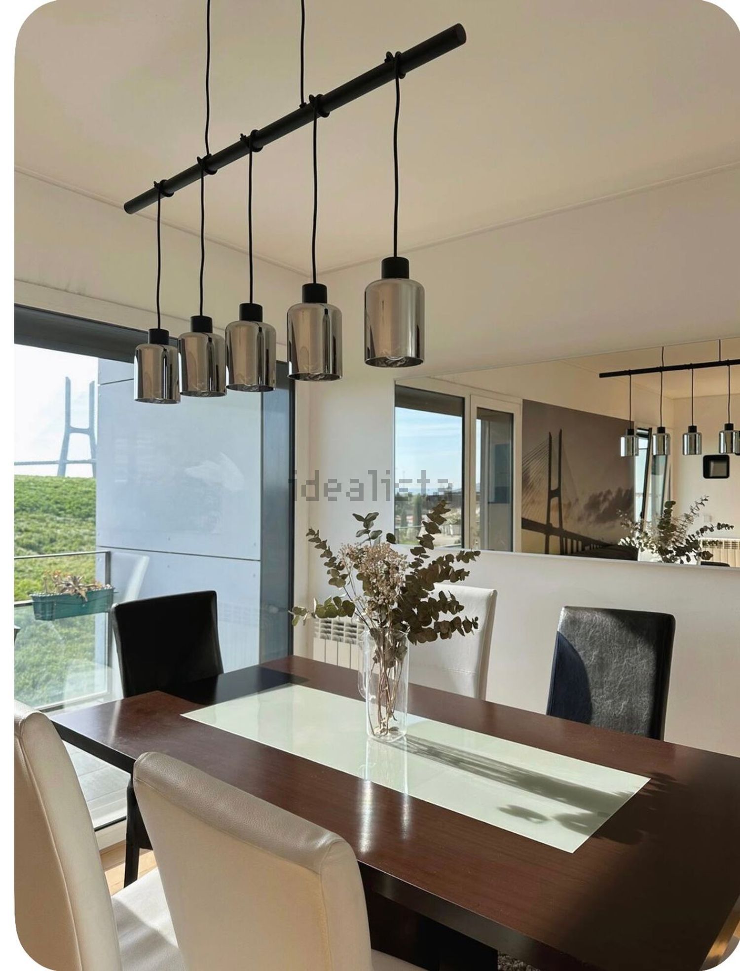 出租小楼房或独栋别墅在Rua do Volga, 1 - 餐厅