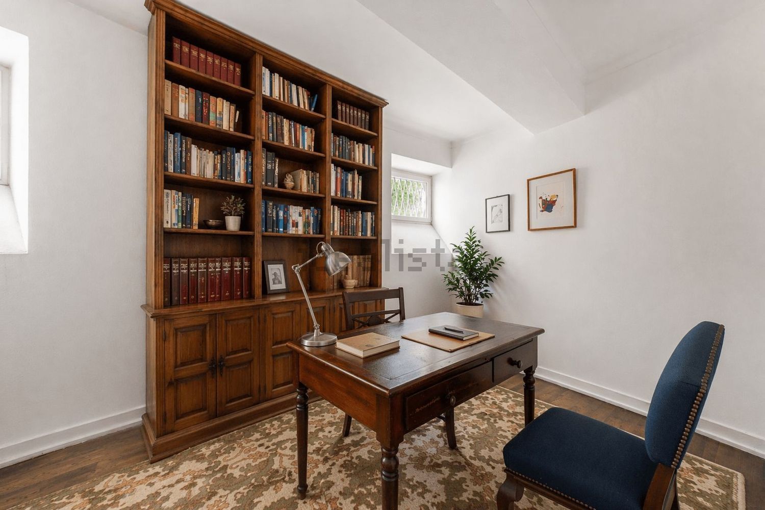 小楼房或独栋别墅出售在Avenida Marechal Carmona - 客厅