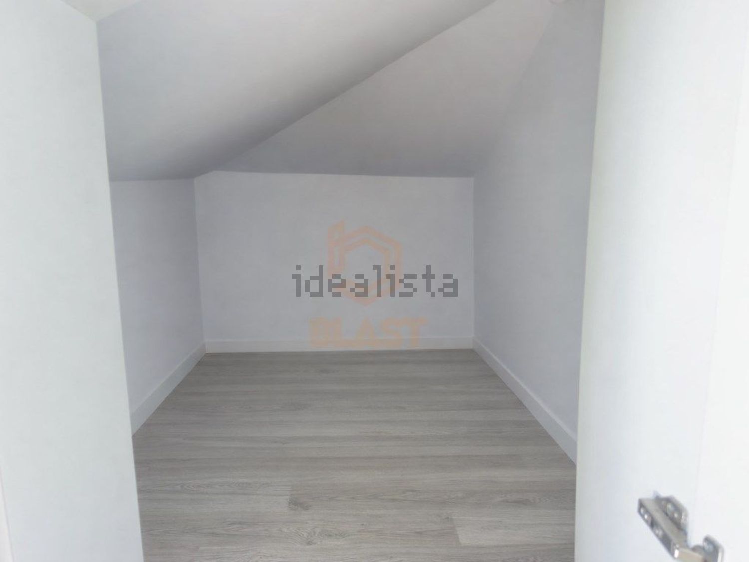 公寓 t3出售在Rua Doutor César Raúl da Costa Andrade - 居住