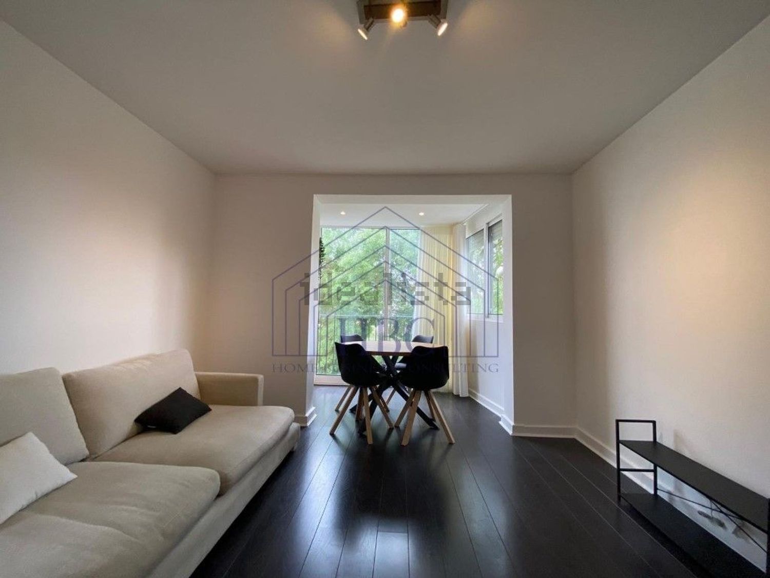 出租公寓 t1在Olivais - 客厅