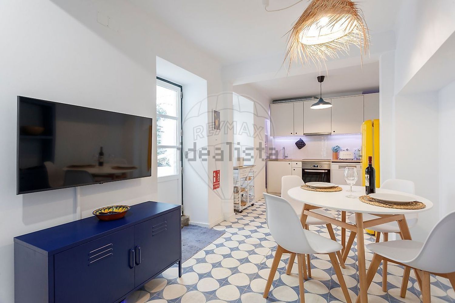 出租公寓 t2在Rua Bartolomeu de Gusmão - 客厅