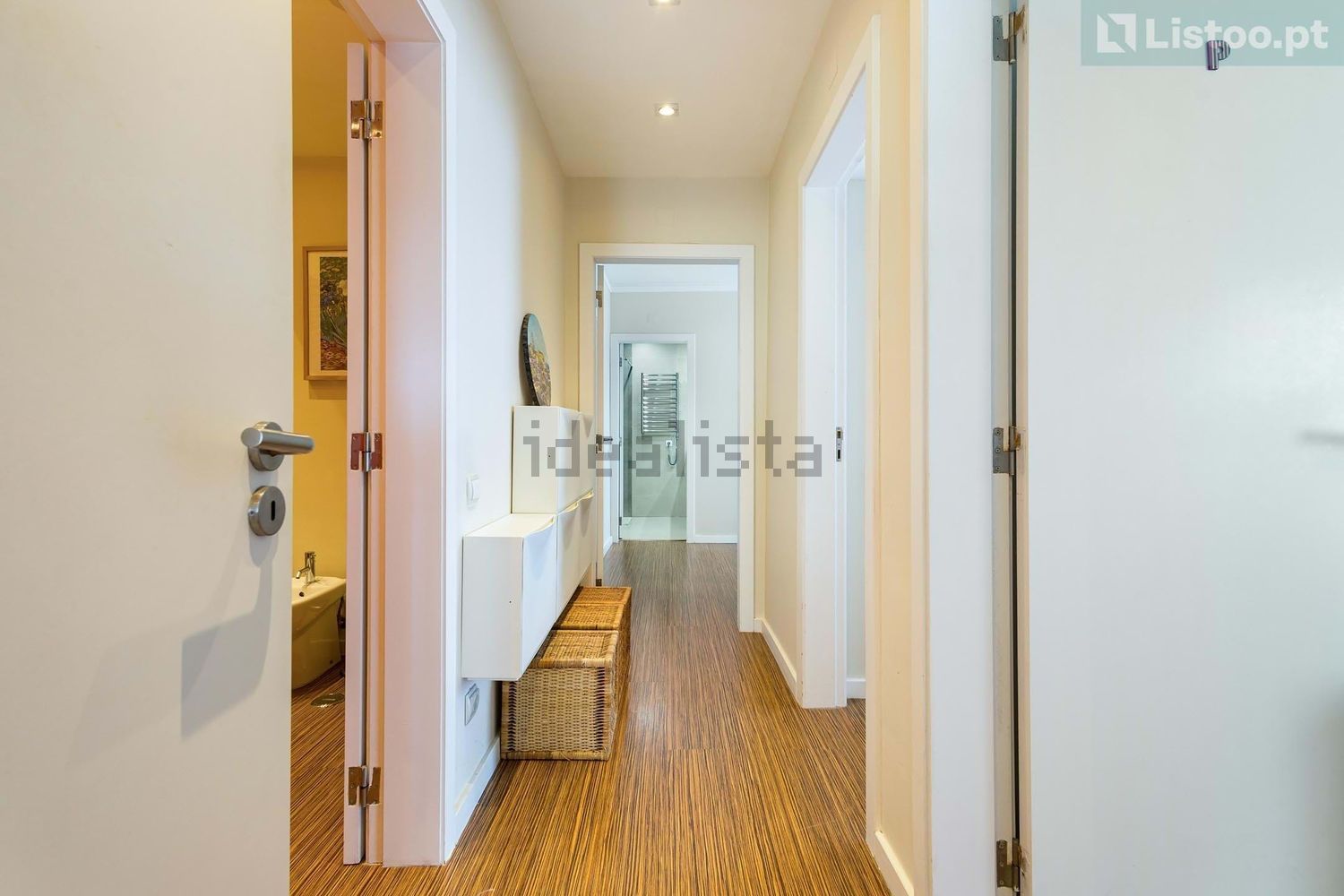 公寓 t3出售在Rua Álvaro Benamor - 过道