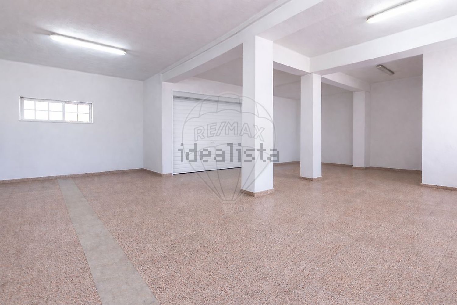 小楼房或独栋别墅出售在Rua António Sérgio - 居住