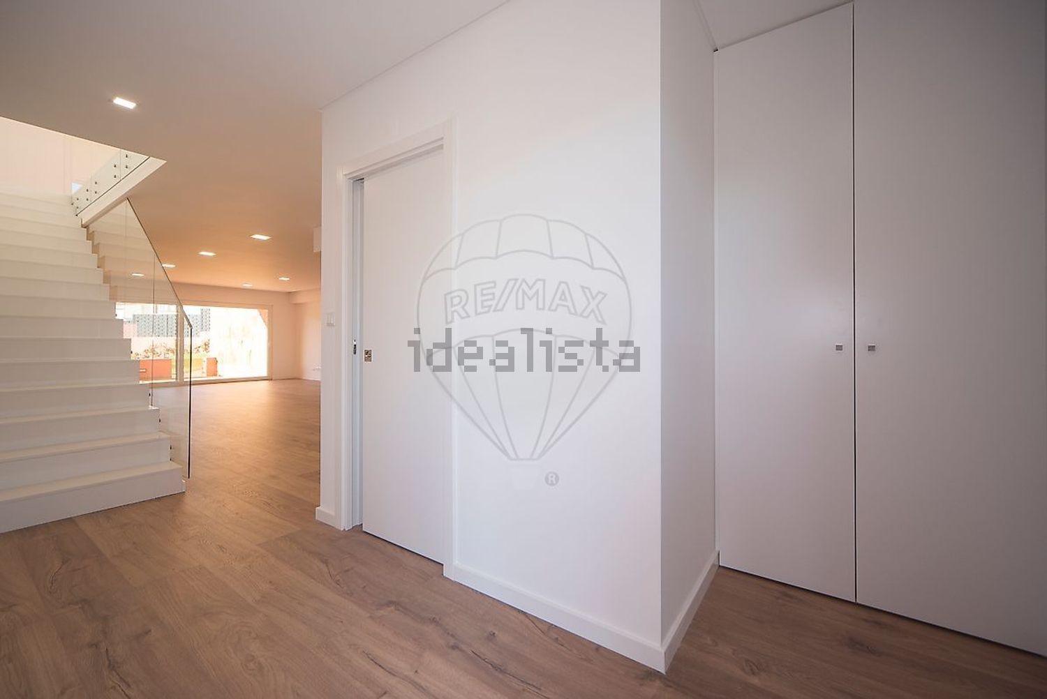 出租小楼房或独栋别墅Cm1318 - 居住