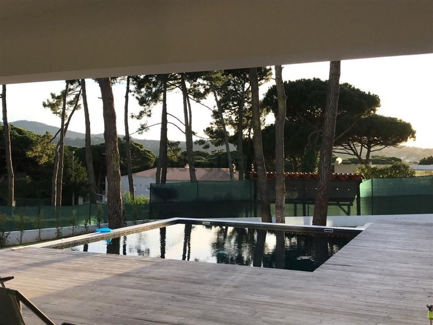 小楼房或独栋别墅出售在Rua Moniz da Maia - 游泳池