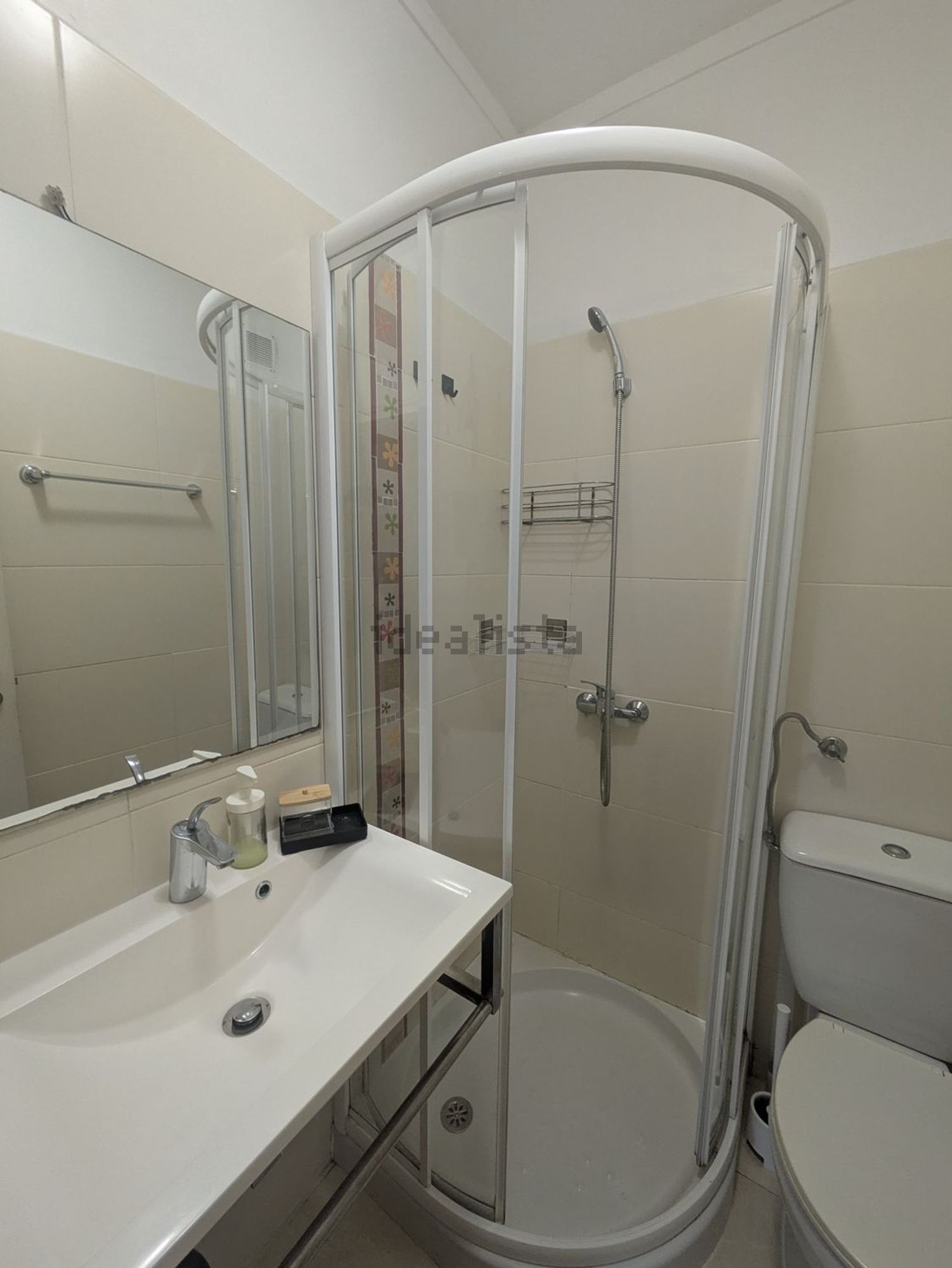 出租房间在Rua do Alecrim, 27 - 卫生间