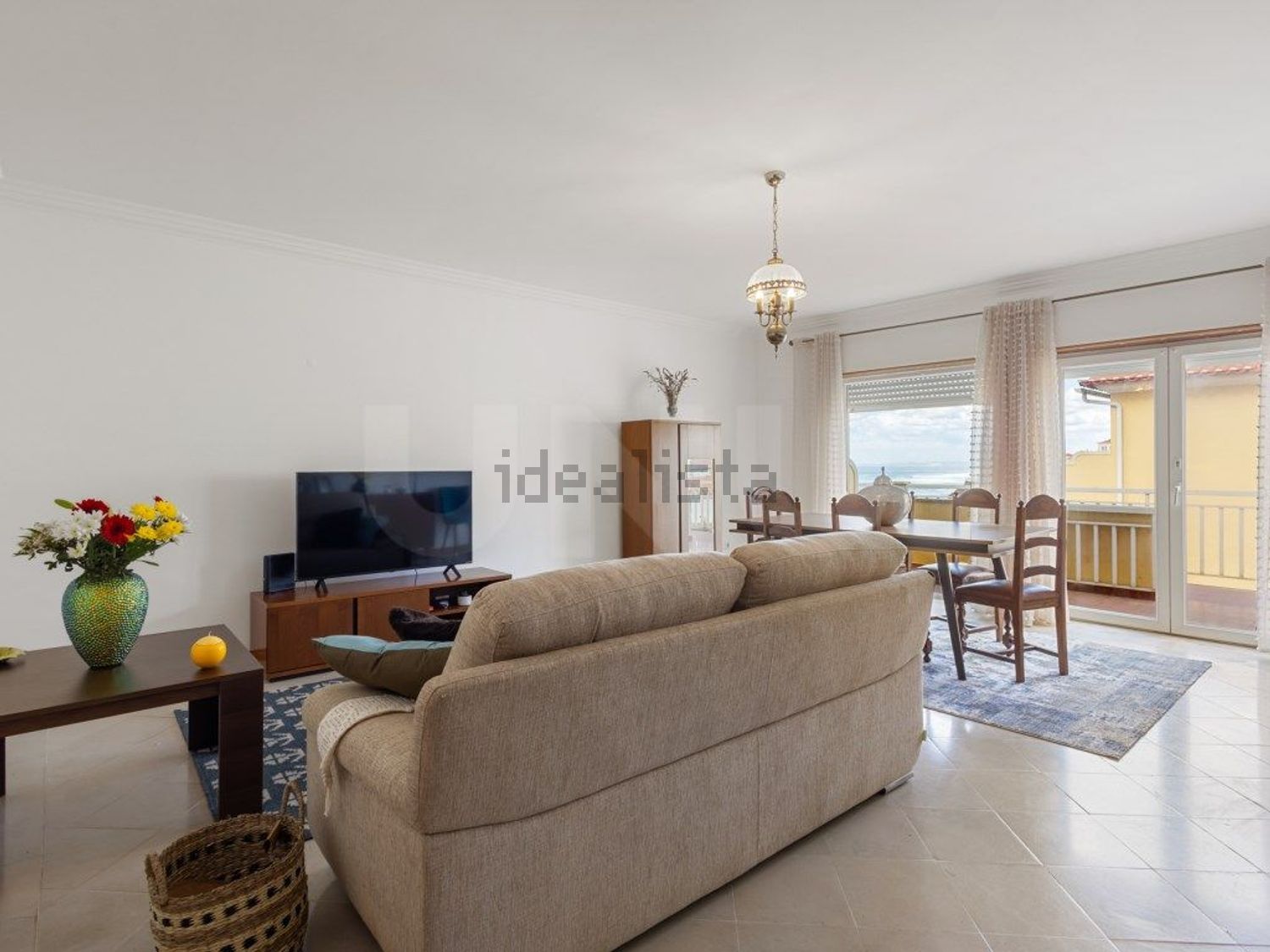 小楼房或独栋别墅出售在Rua José Joaquim de Miranda - 客厅