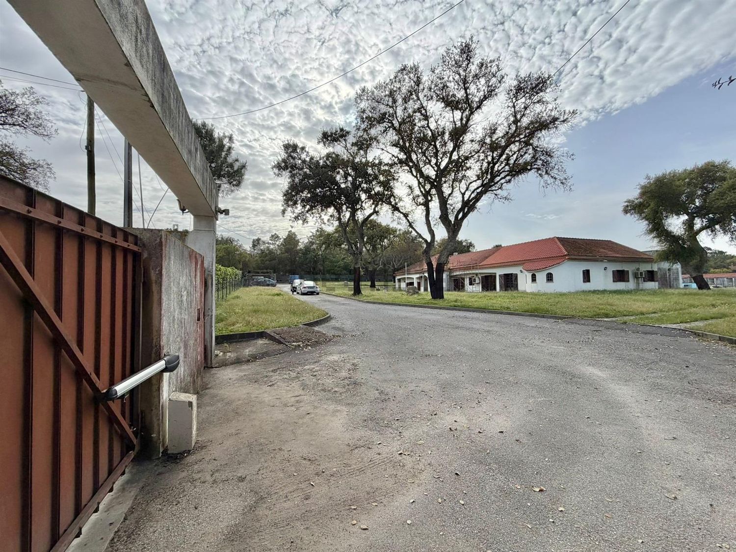 小楼房或独栋别墅出售在Alhos Vedros - 外立面