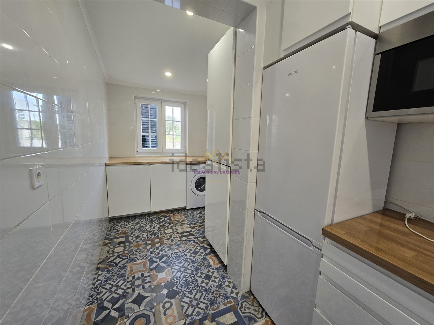 出租公寓 t1在Rua Delfim de Almeida Fernandes, 20 - 厨房