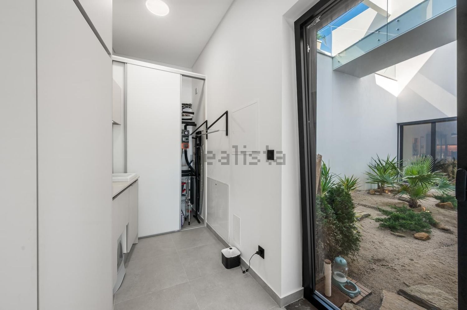 小楼房或独栋别墅出售在Rua das Lombas - 共同区域