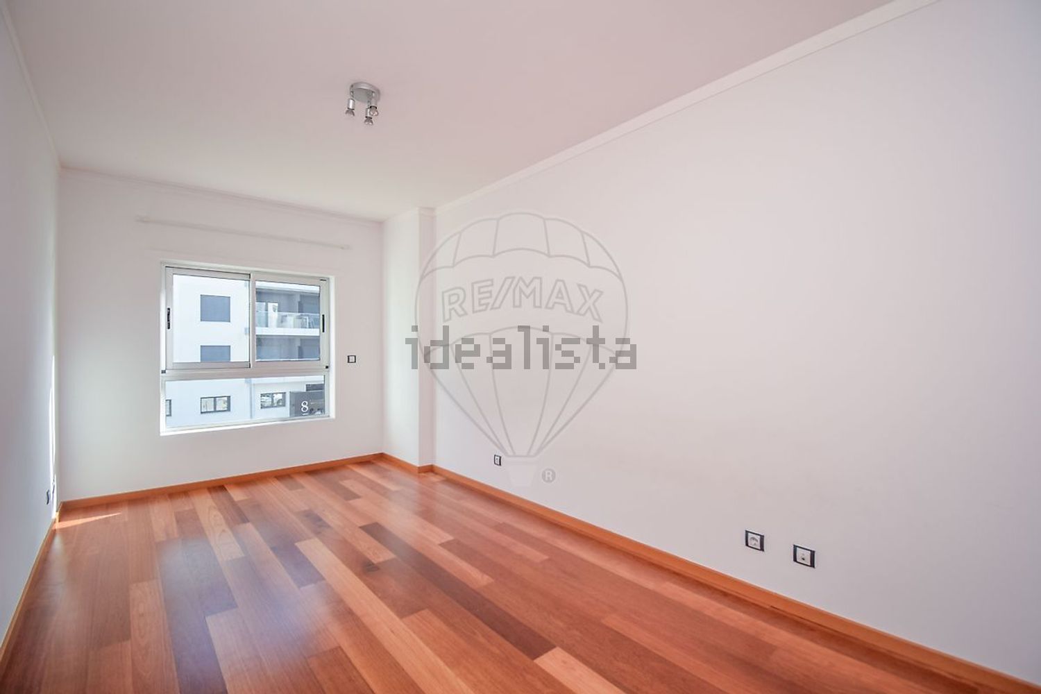 出租公寓 t3在Rua 1º de Maio - 居住