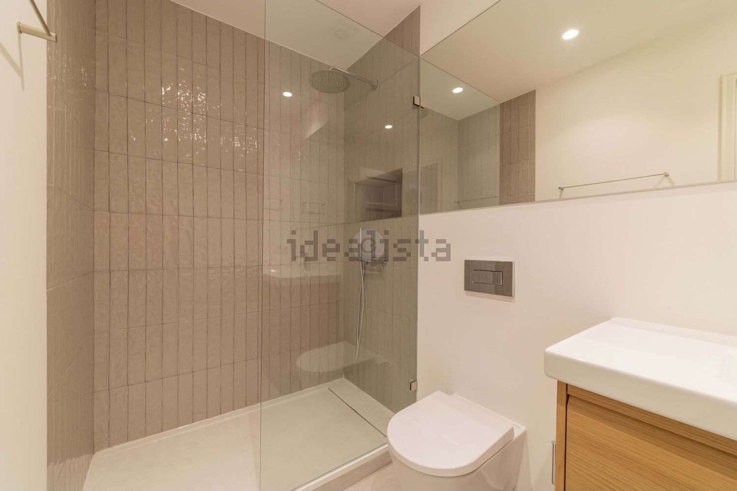 出租公寓 t2在Rua Francesinhas, 23 - 卫生间