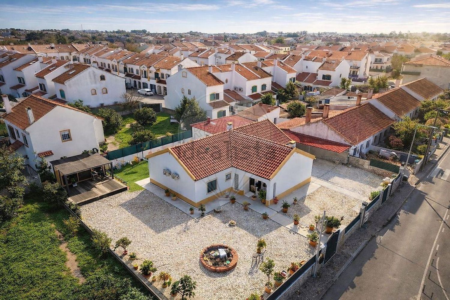 小楼房或独栋别墅出售在Rua Doutor Francisco Gonçalves de Oliveira - 照片