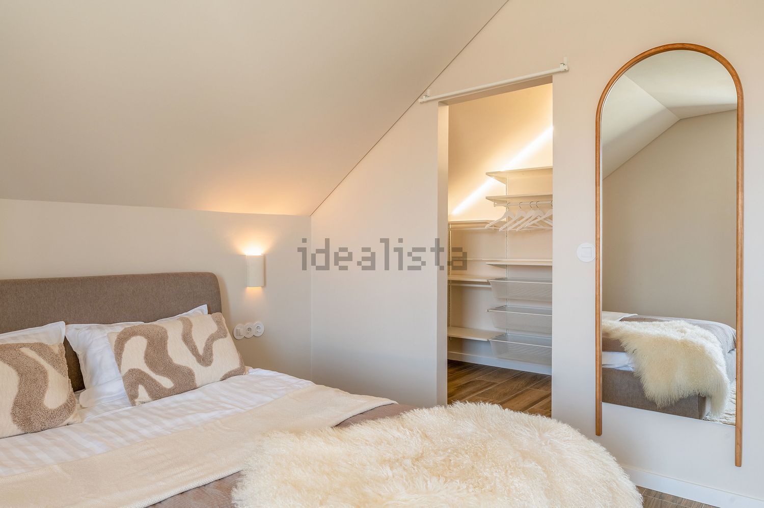 小楼房或独栋别墅出售在Avenida António Garcia de Castro - 卧室