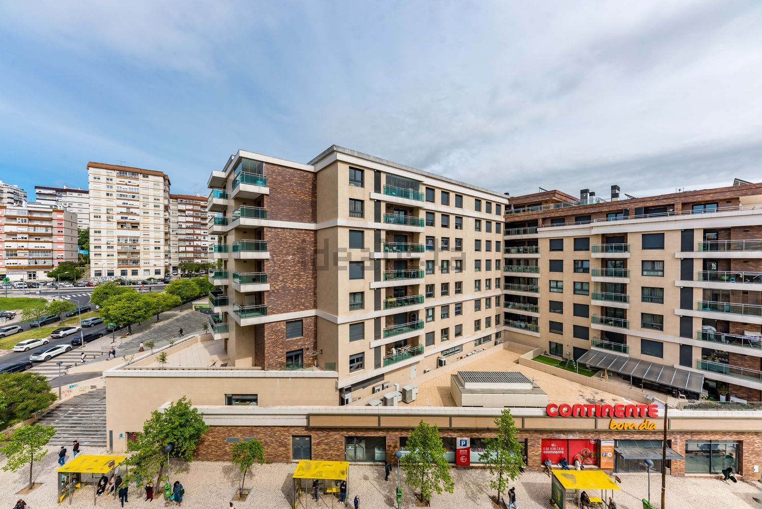 公寓 t2出售在Rua Almeida Garrett - 视线