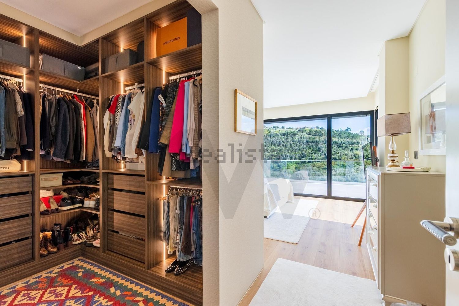 小楼房或独栋别墅出售在Rua das Lombas - 试衣间