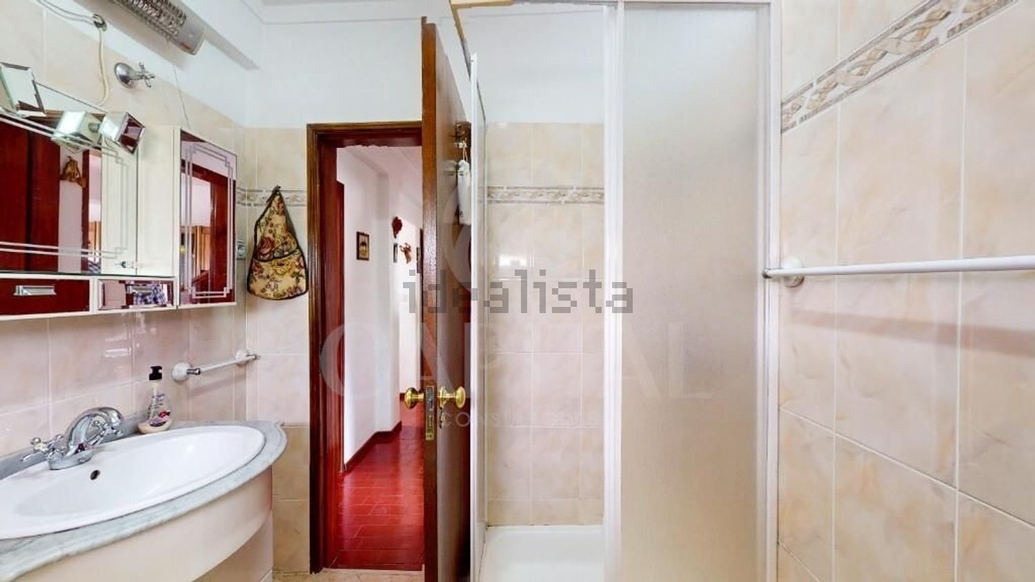 小楼房出售在Rinchoa - 过道