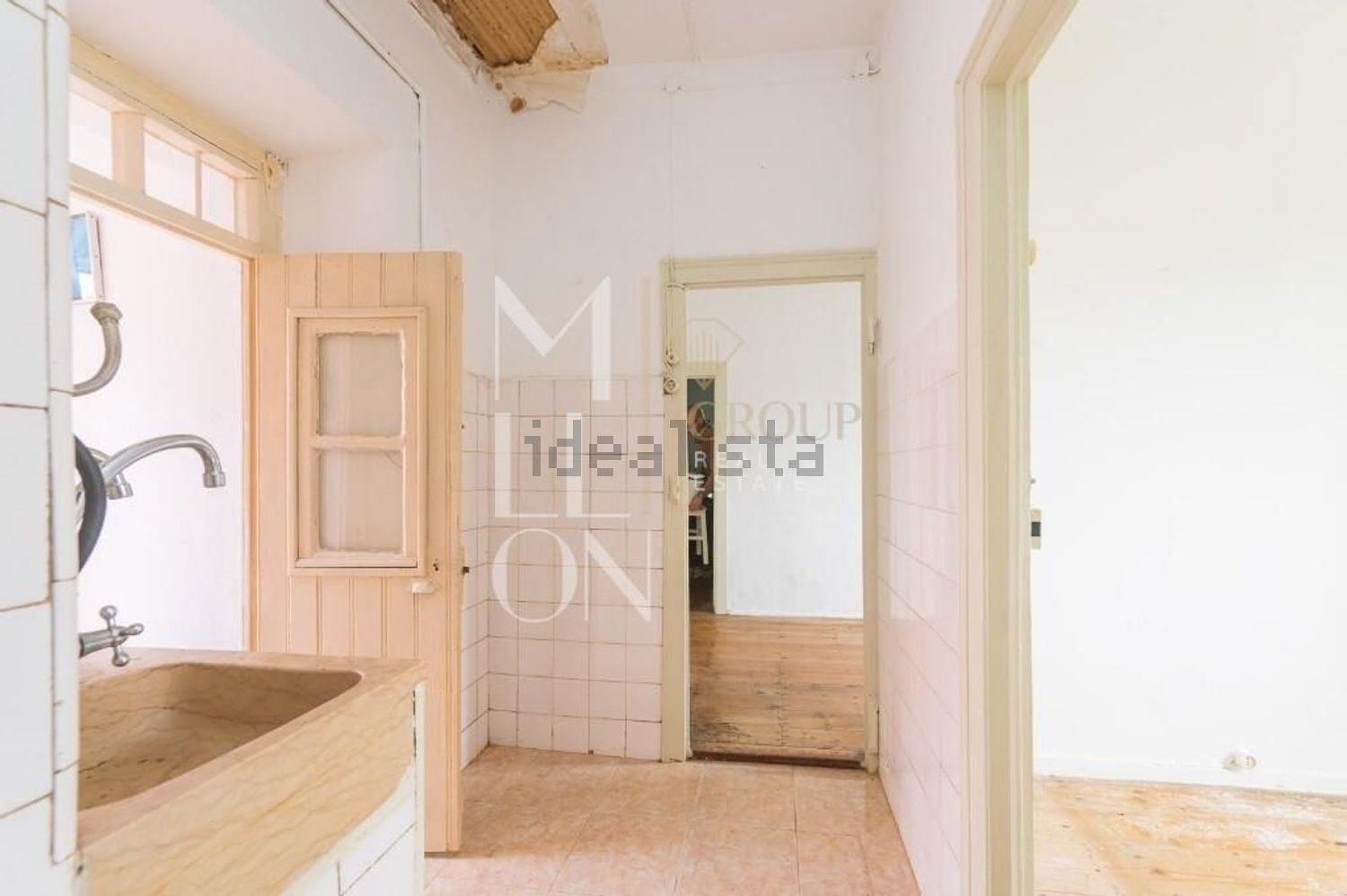 双拼别墅出售在Rua Combatentes da Grande Guerra s/n - 厨房