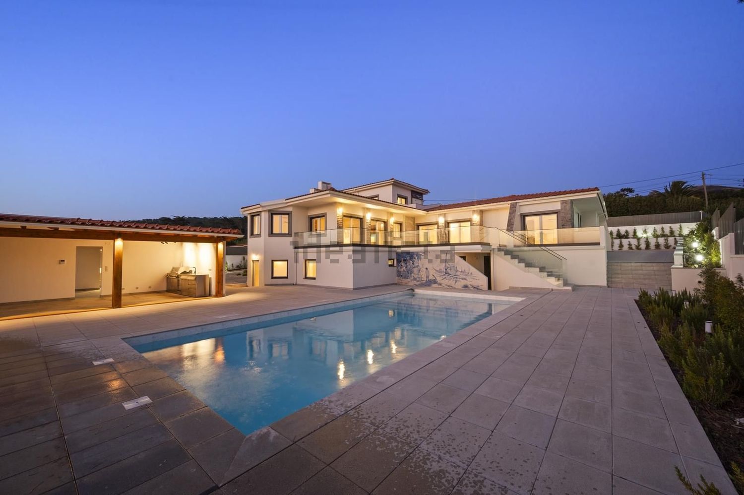 小楼房或独栋别墅出售在Beco do Algarvio - 游泳池