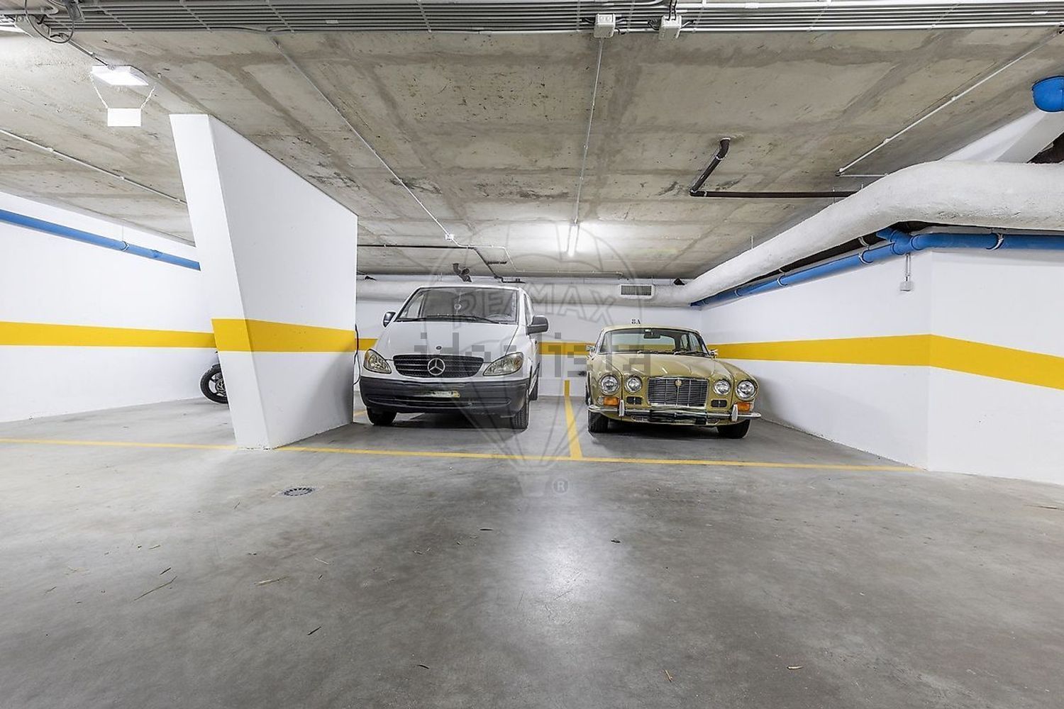 出租公寓 t3在Rua André de Gouveia - 停车位