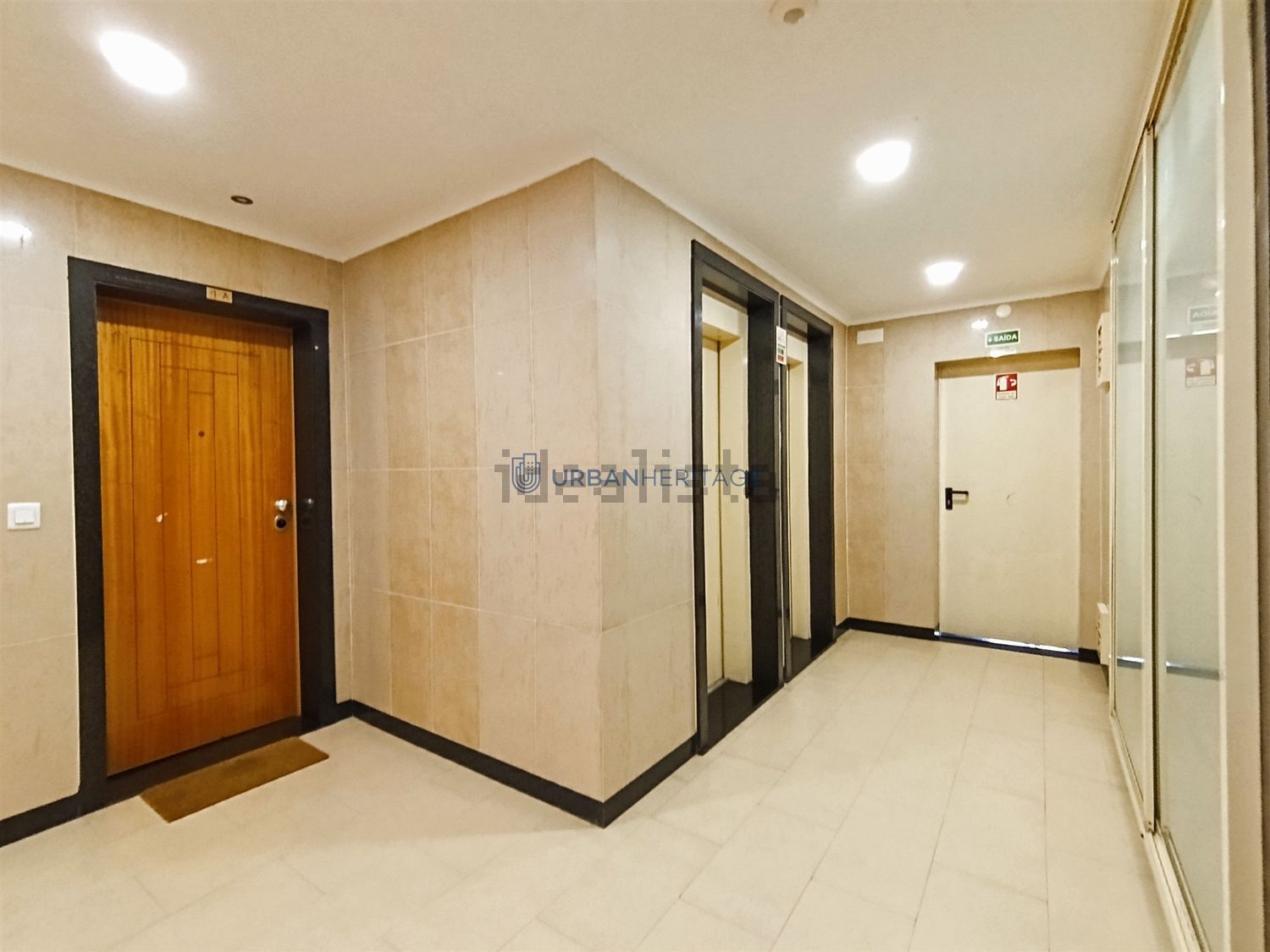 公寓 t2出售在Rua Helena Sá da Costa, 9 - 电梯