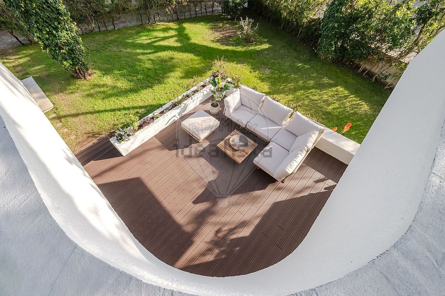 小楼房或独栋别墅出售在Rua das Corredouras - 游泳池