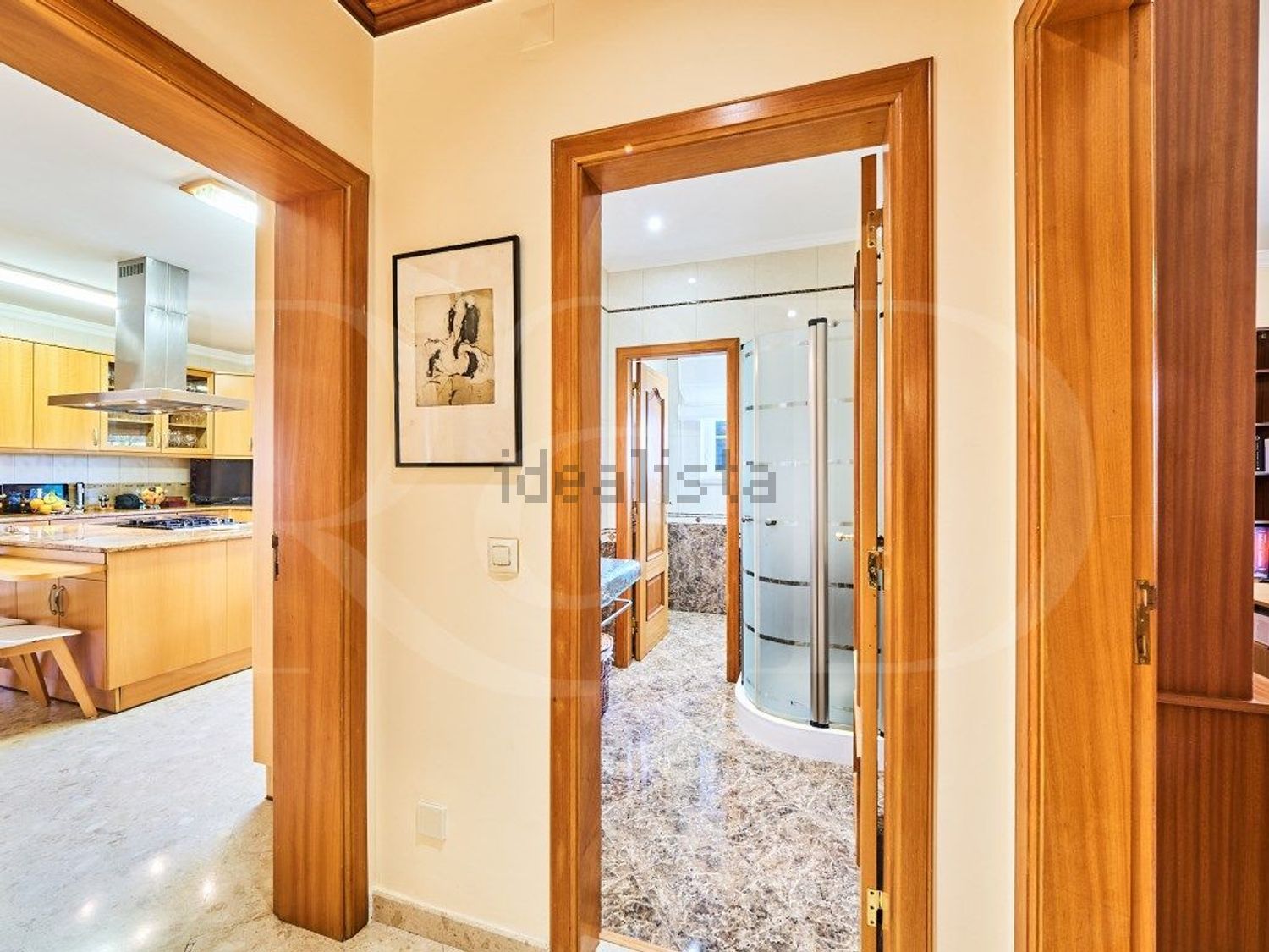 小楼房或独栋别墅出售在Rua Bartolomeu Perestelo, 189 - 过道