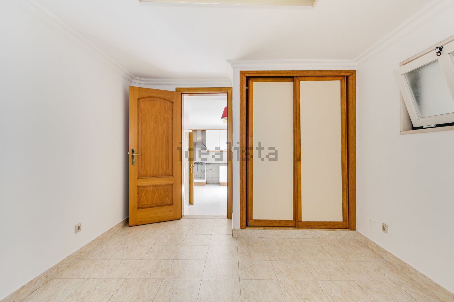 出租公寓 t1在Rua Poeta Bocage - 照片