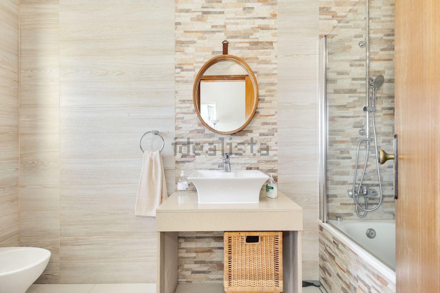 小楼房或独栋别墅出售在Rua São Valentim, 236 b - 卫生间