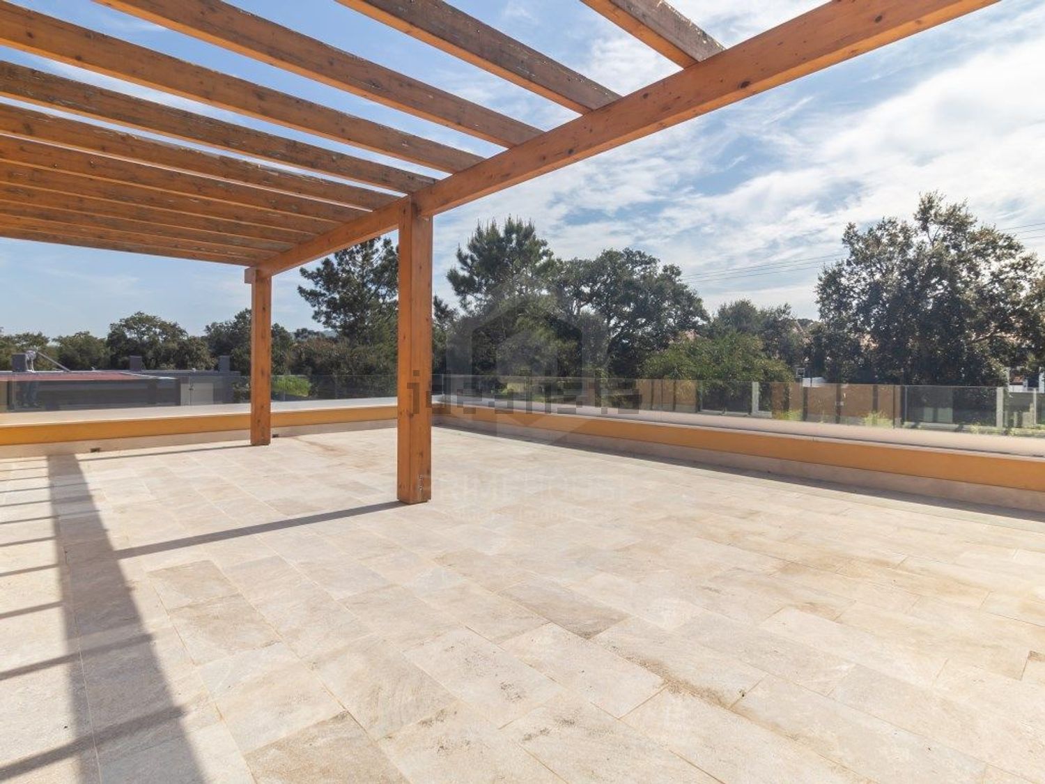 小楼房或独栋别墅出售在Rua das Galeotas, 14 - 阳台