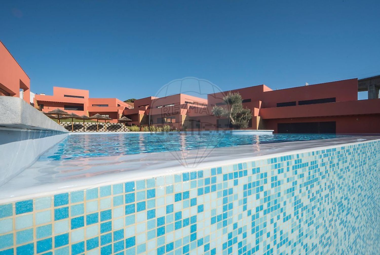 出租小楼房或独栋别墅Cm1318 - 游泳池