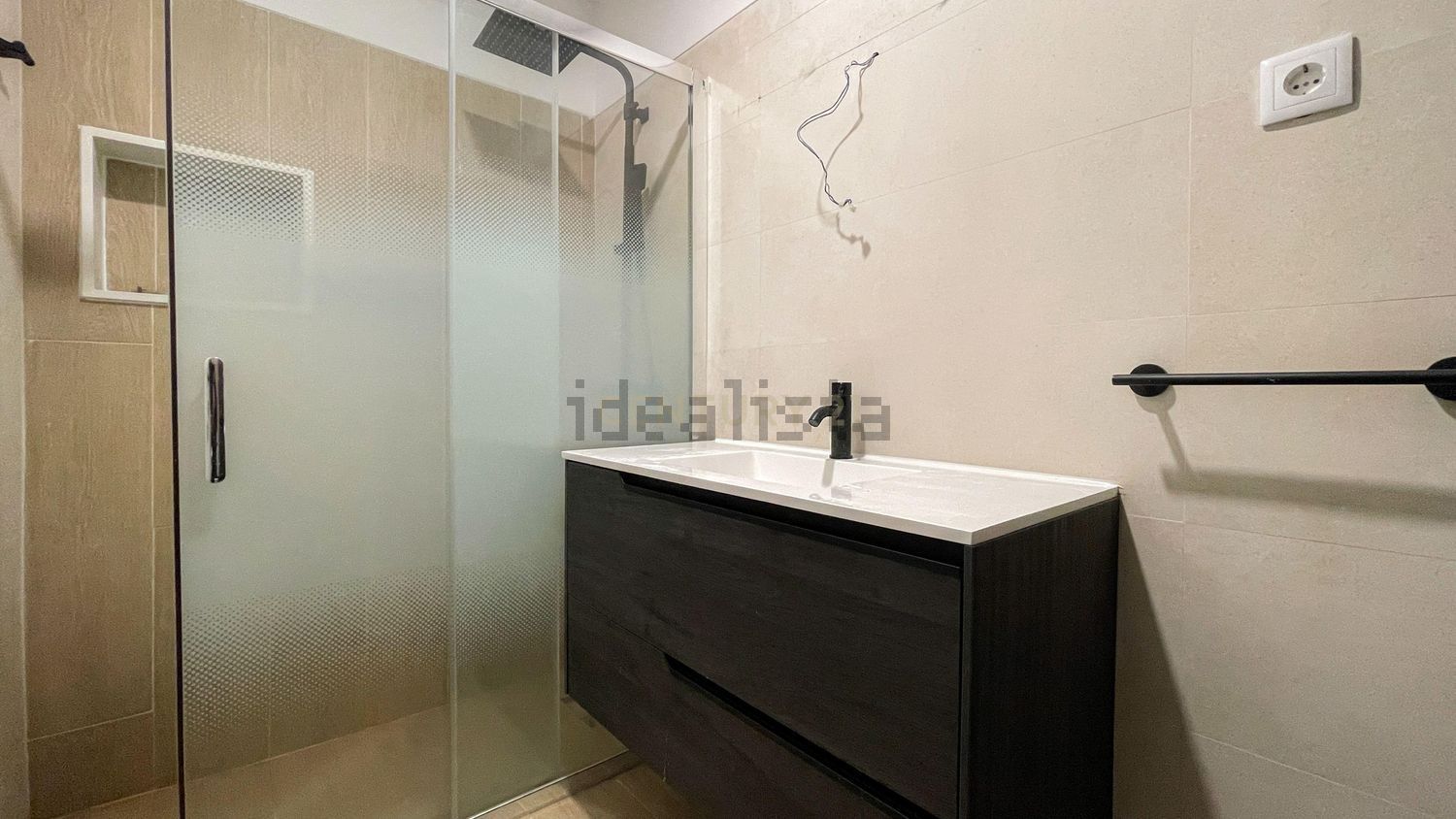 出租t0（单人公寓）在Rua Fernando Pessoa, 58 - 卫生间