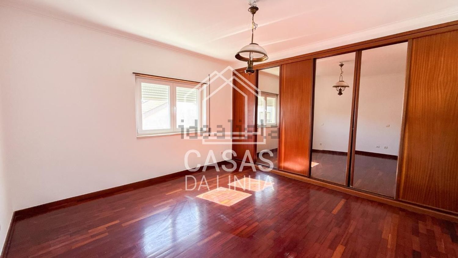 出租小楼房或独栋别墅在Tires - 卧室