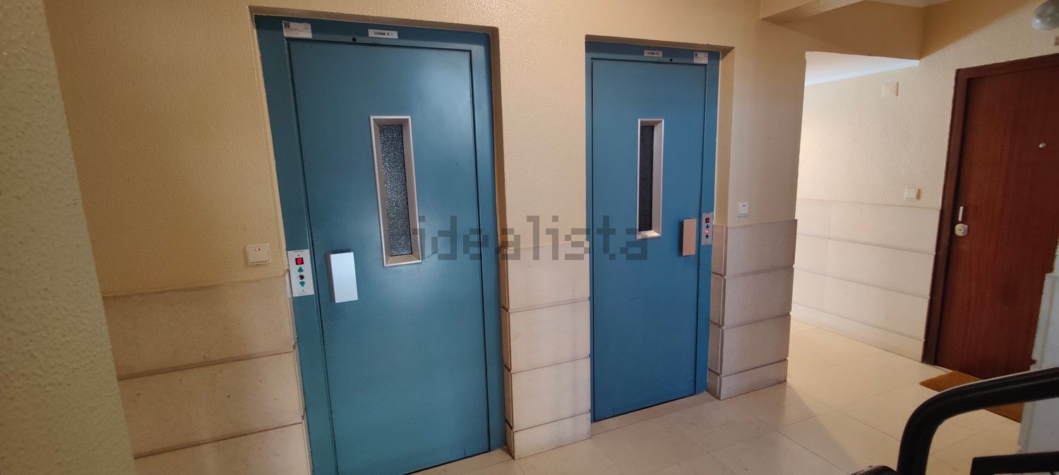 出租公寓 t2在Rua Professor Eduardo Cortesão, 20 - 过道