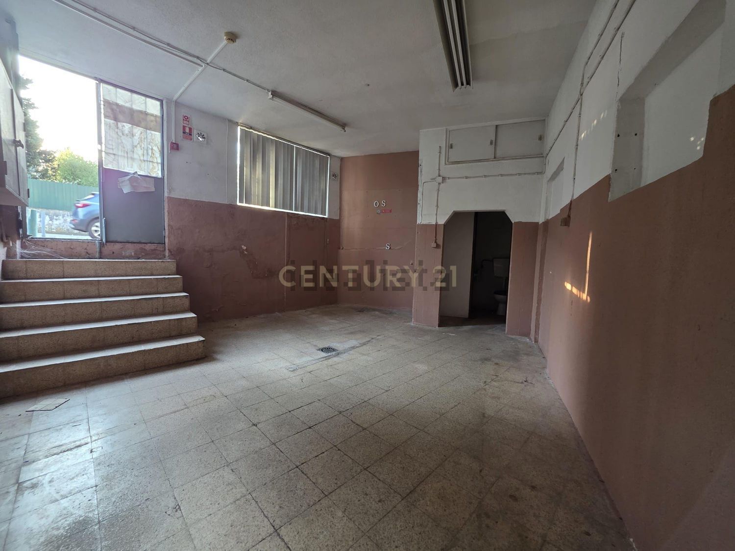 小楼房或独栋别墅出售在Avenida de Lisboa, 48 - 照片