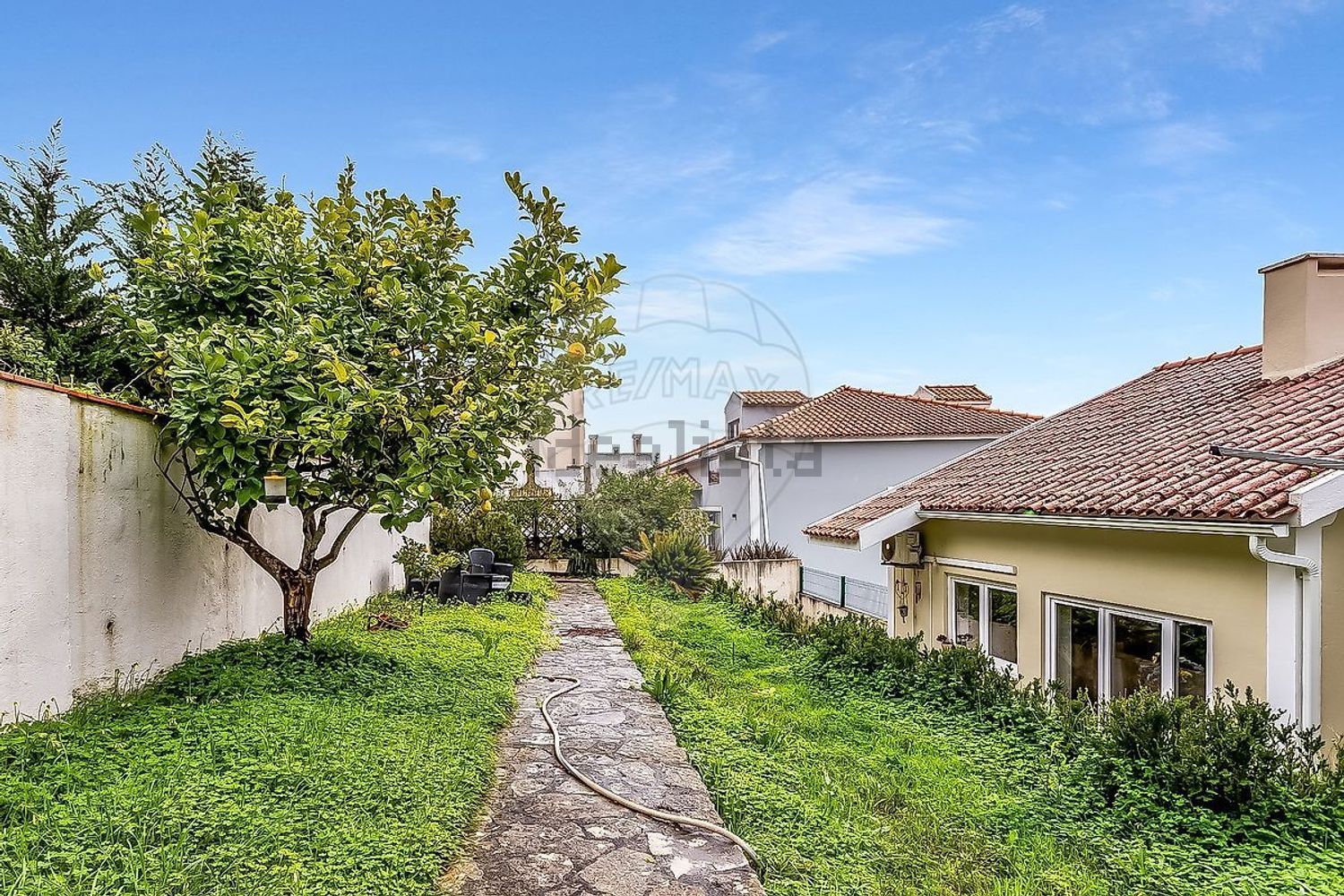 小楼房或独栋别墅出售在Rua Engenheiro Manuel Monterroso Carneiro - 外立面