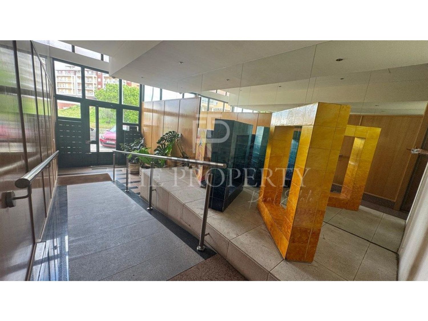 公寓 t3出售在Avenida Arsenal do Alfeite - 前厅