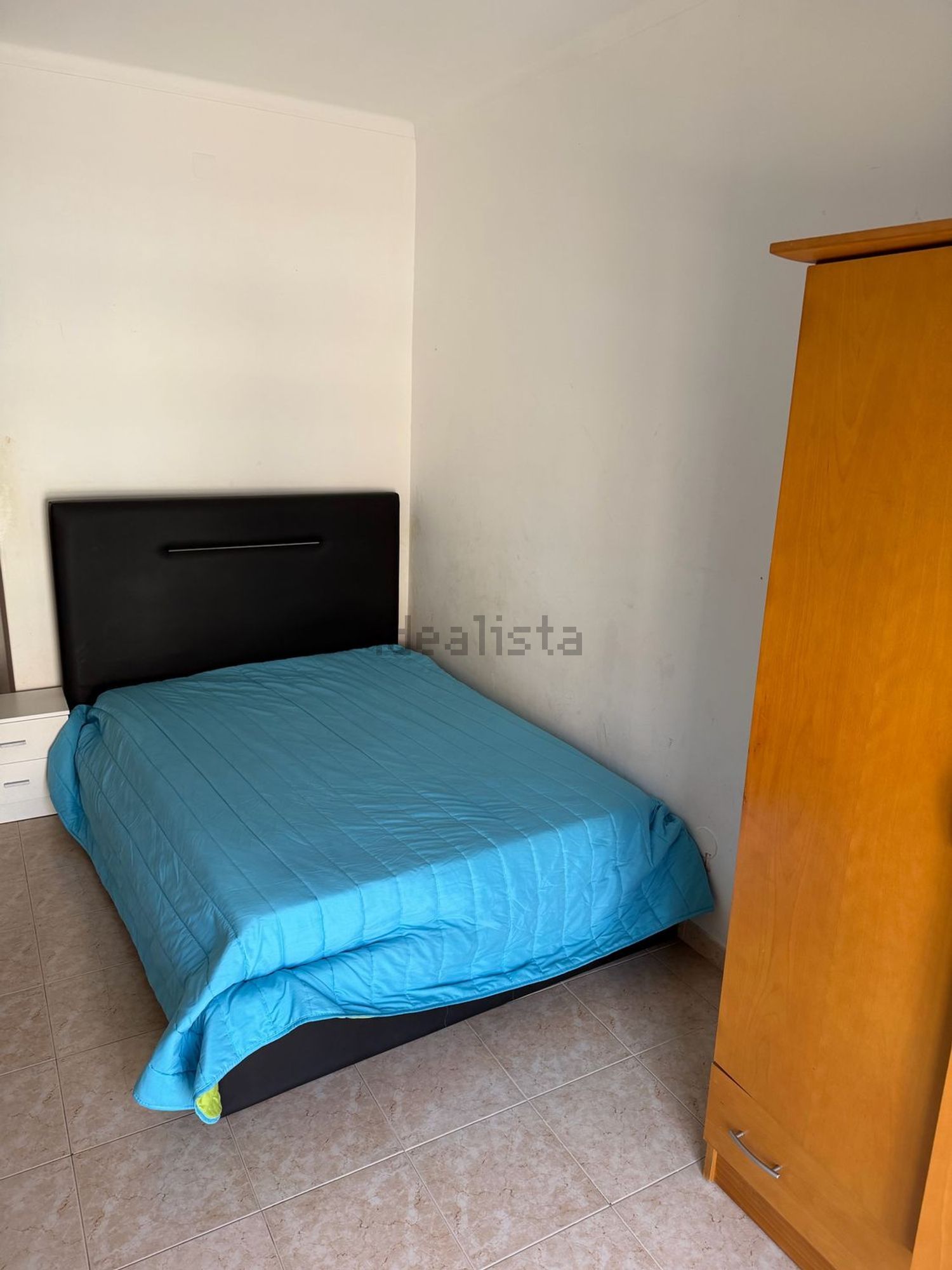 出租房间在Rua Francisco Lázaro, 23 - 卧室